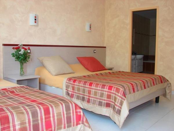 Auberge De Bonpas Logis De France Avignon Quarto foto